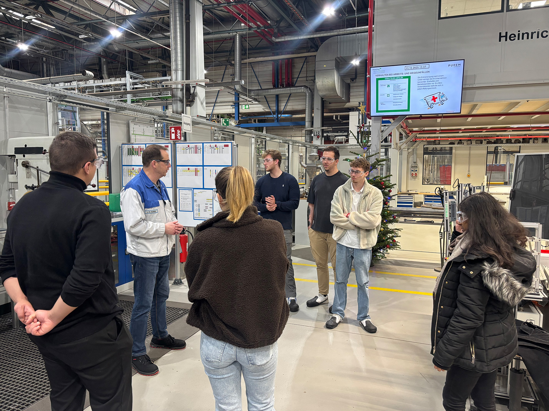 Studierende besuchen Purem by Eberspächer